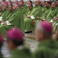 O Papa transfere para os bispos competências reservadas à Santa Sé