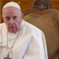 O Papa: “assinei a minha renúncia em caso de impedimento médico”